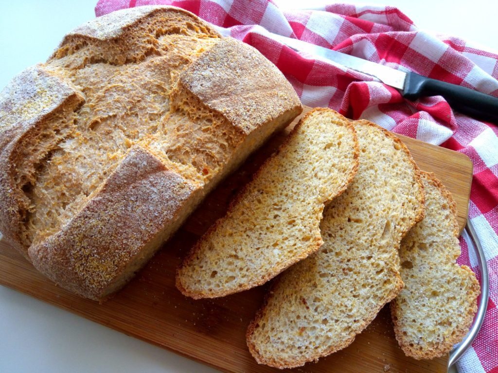 Pane al mais e grano saraceno