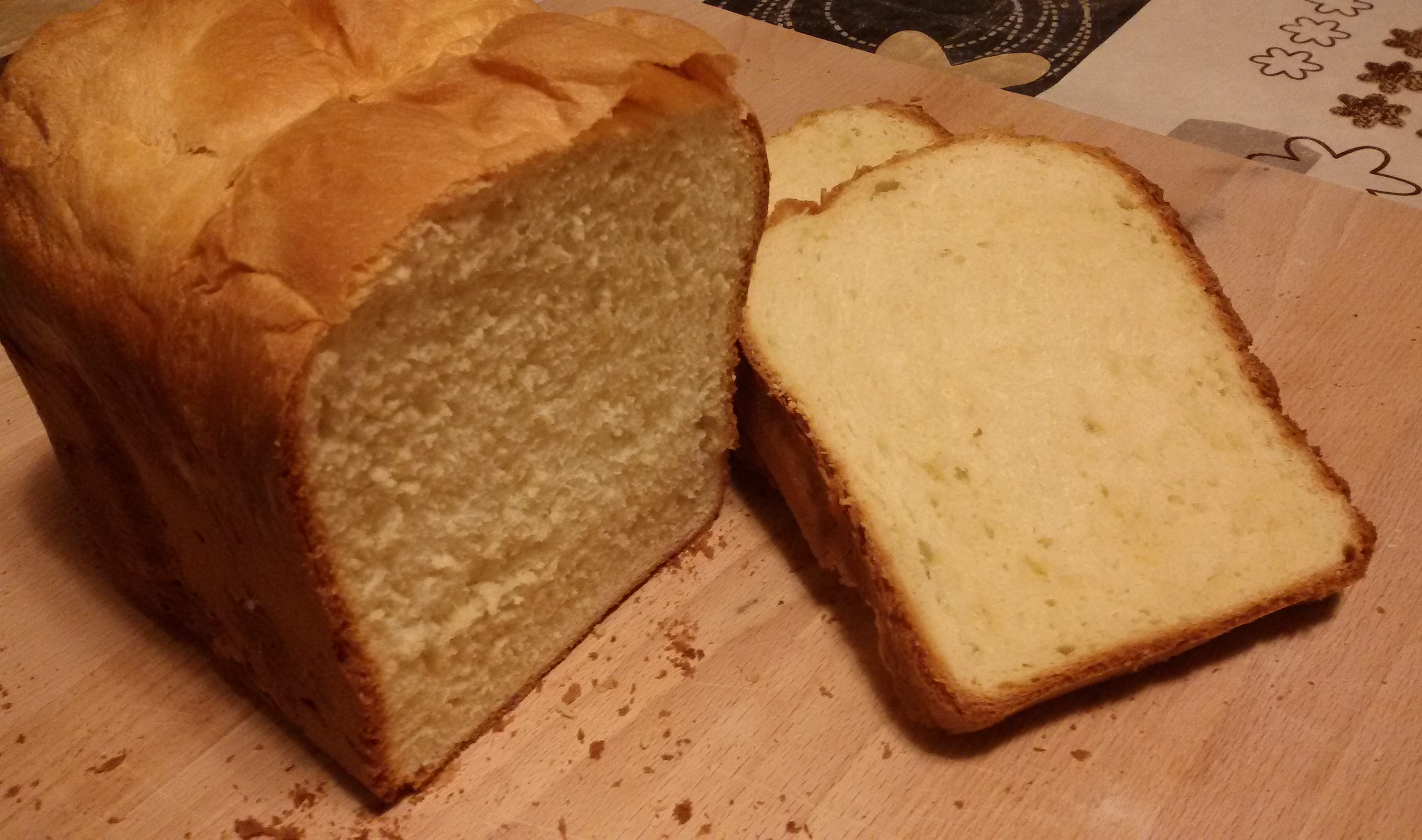 Pane alla panna sofficissimo nella macchina del pane