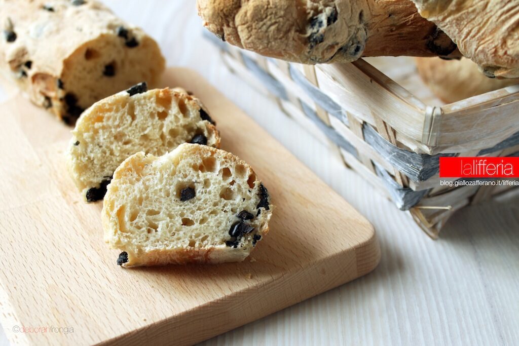 Pane alle olive senza impasto