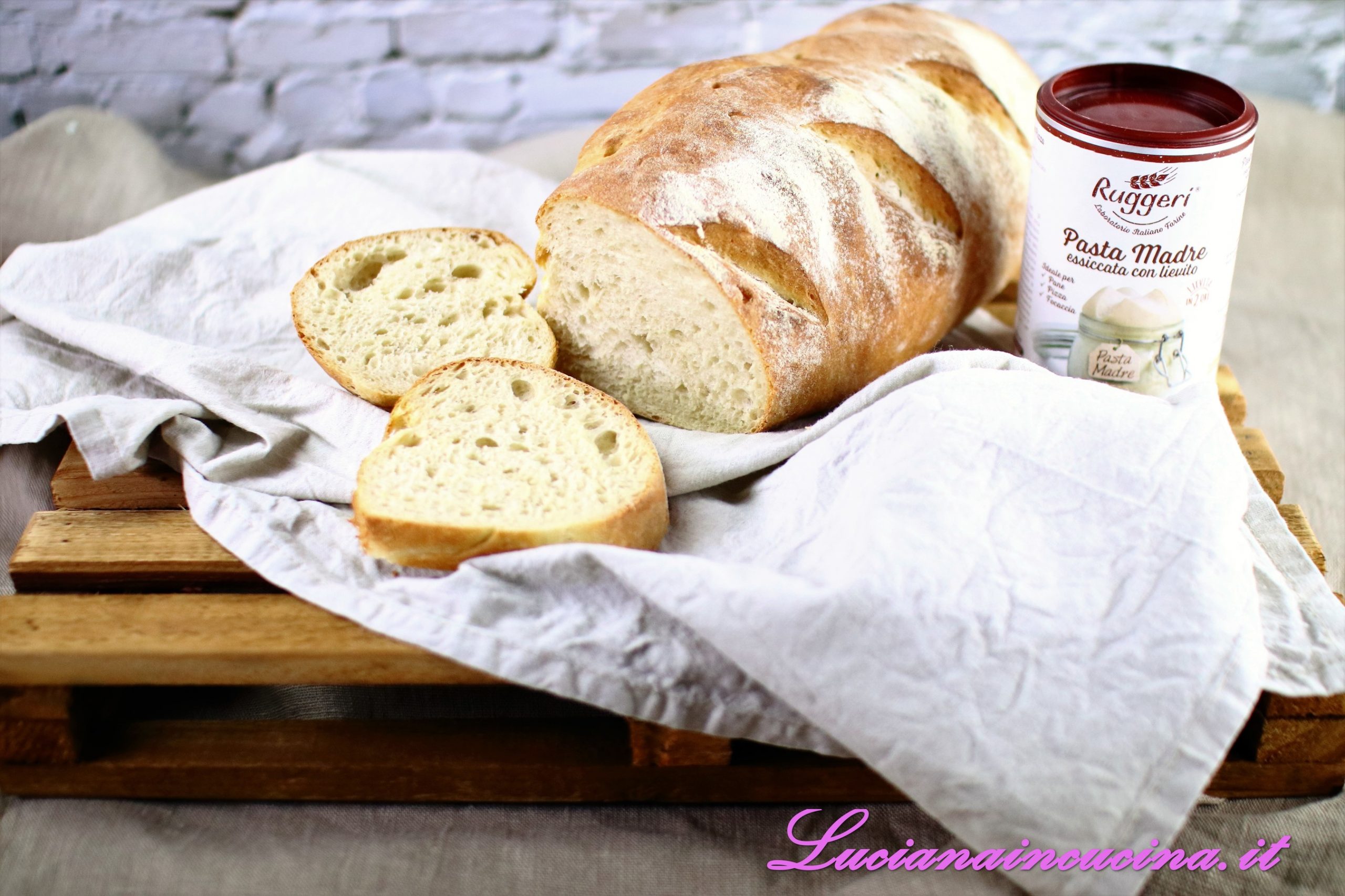 Pane bianco fatto in casa