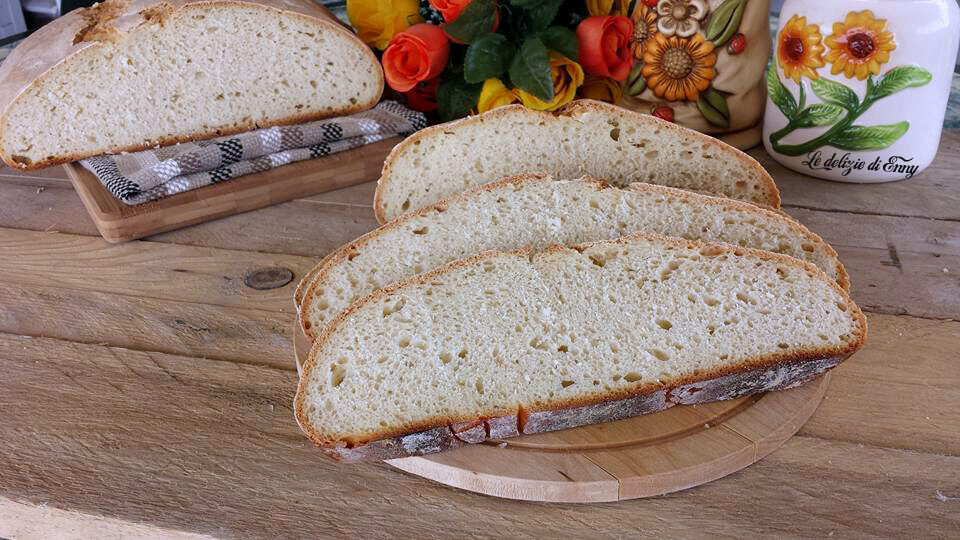 Pane casareccio con lievito madre
