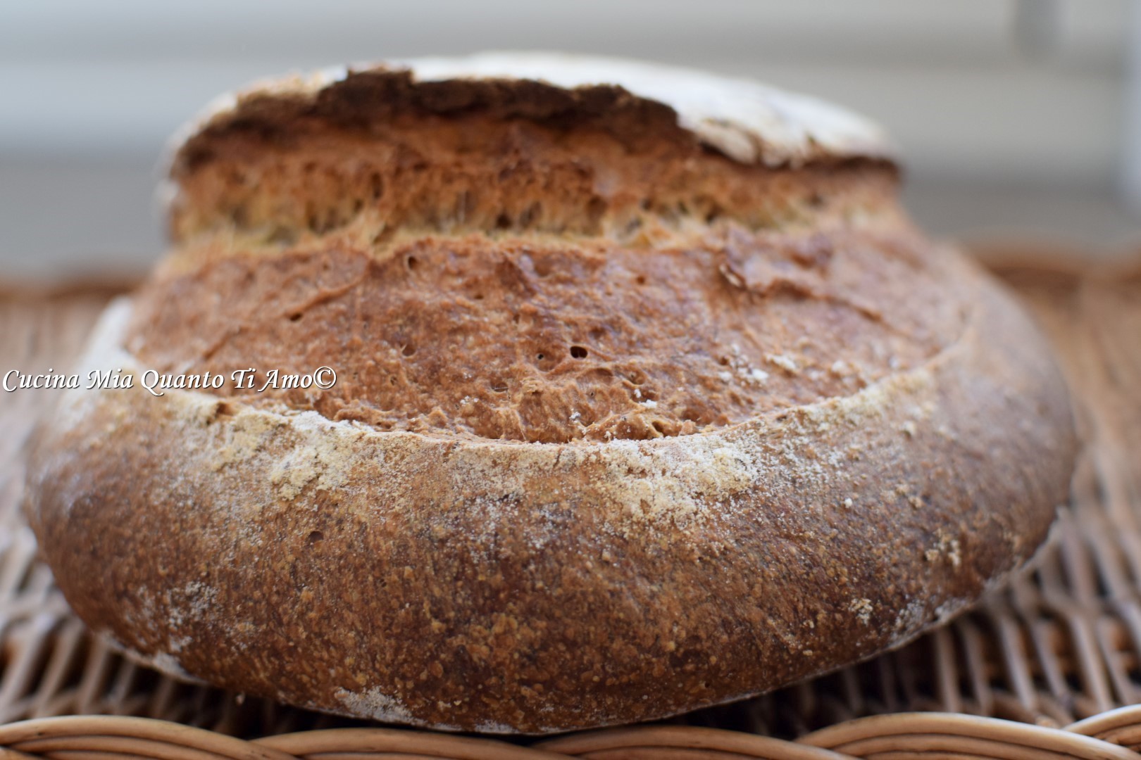 Pane con lievito madre con autolisi