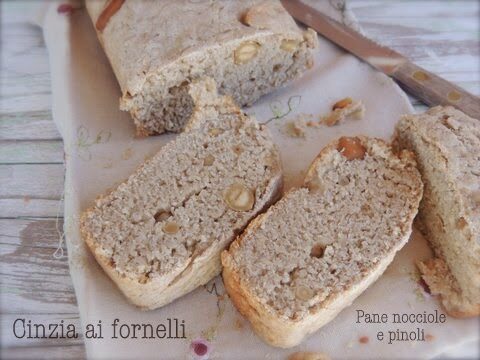 Pane con nocciole