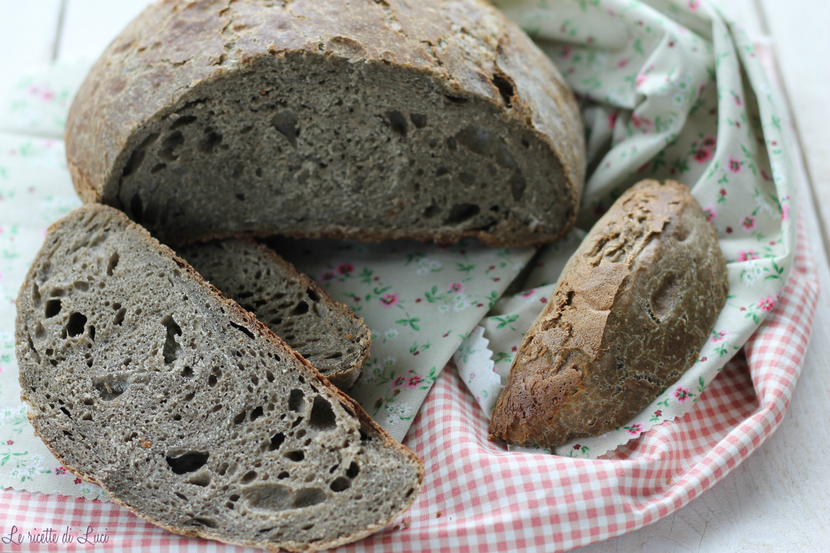 Pane con semola di grano duro e farina di grano arso