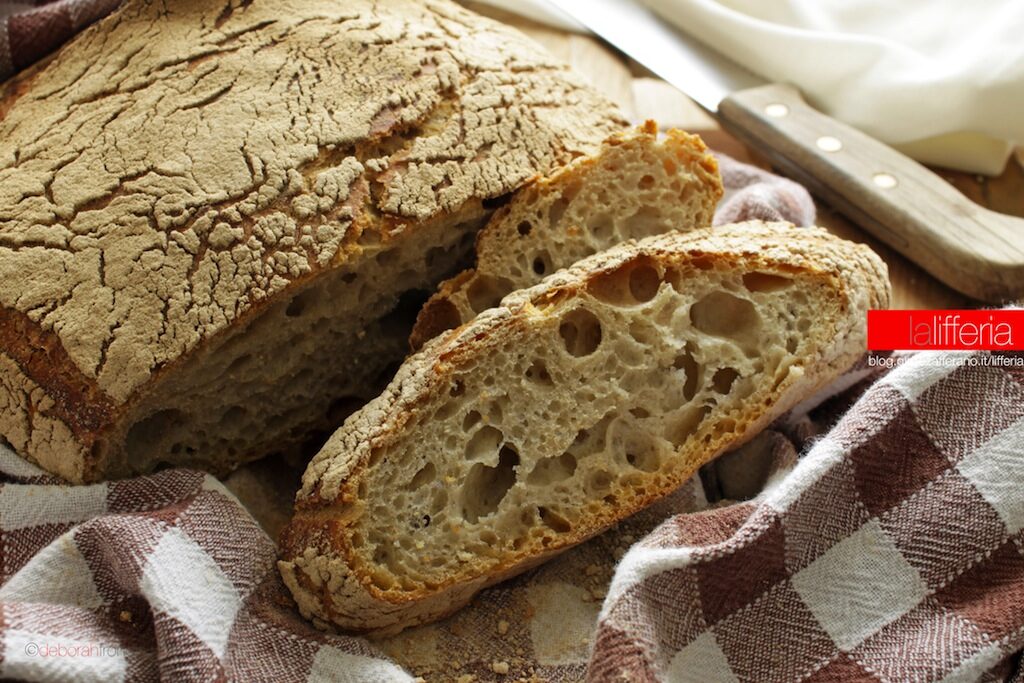 Pane di segale senza impasto.