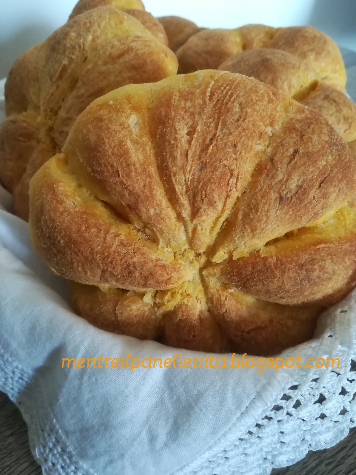 Pane di semola e zucca