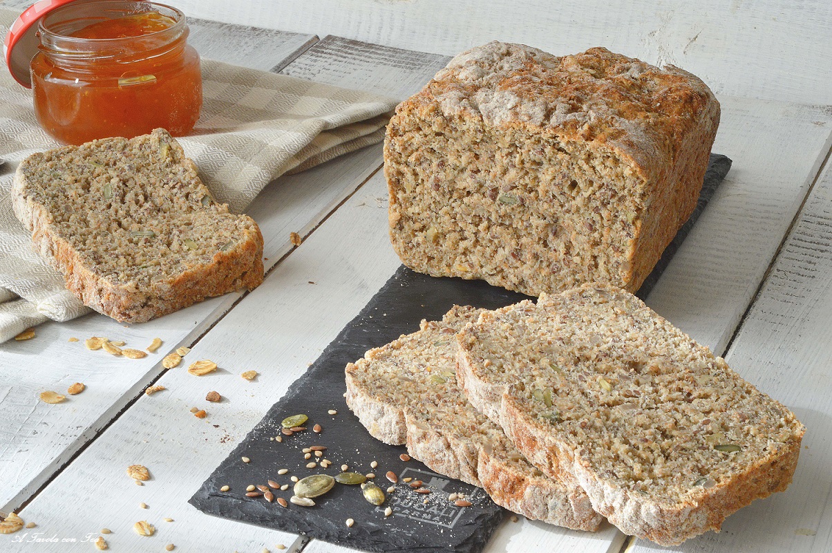 Pane integrale di farro e grano saraceno