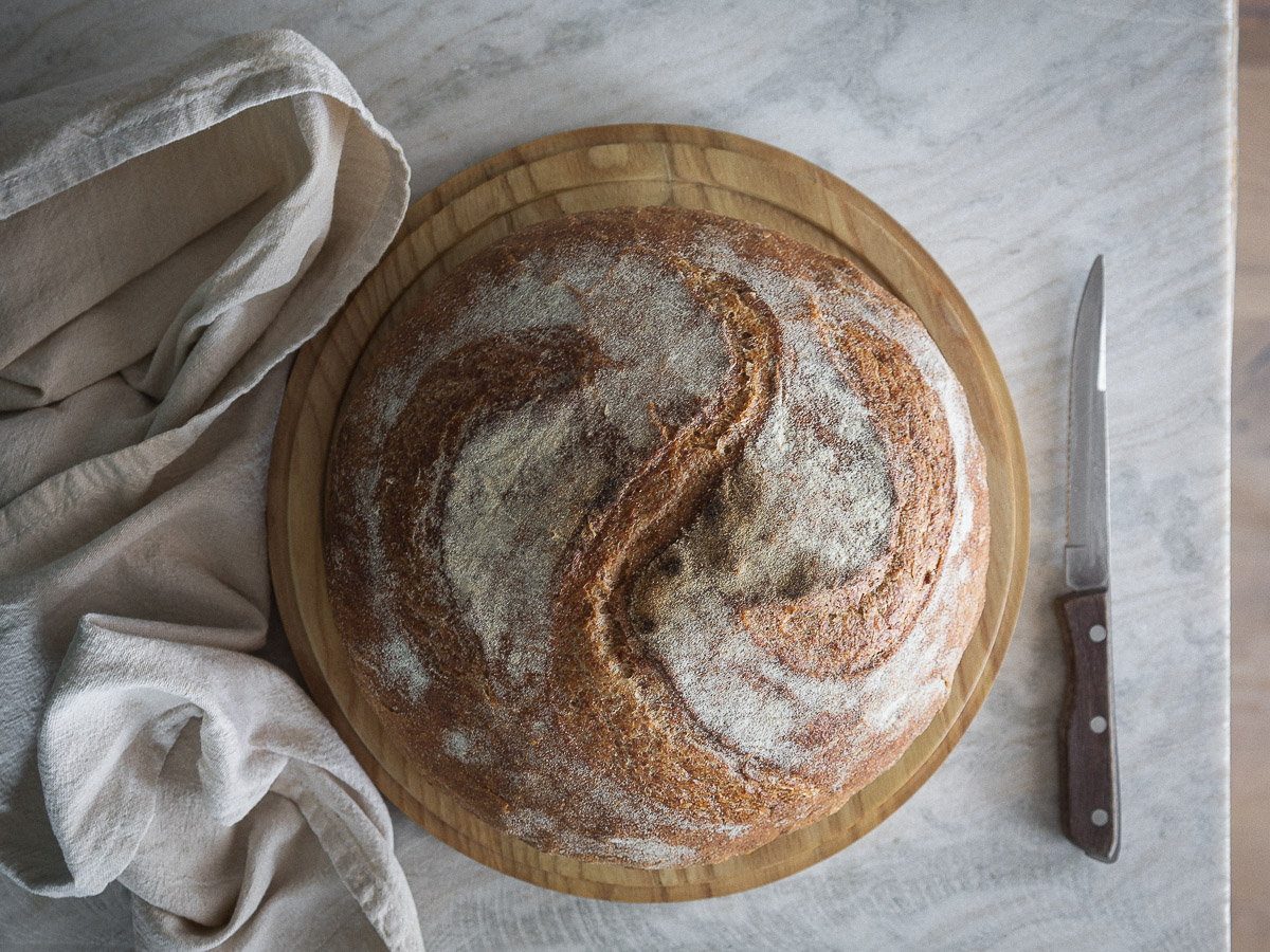 Pane integrale senza fronzoli, con lunga lievitazione.