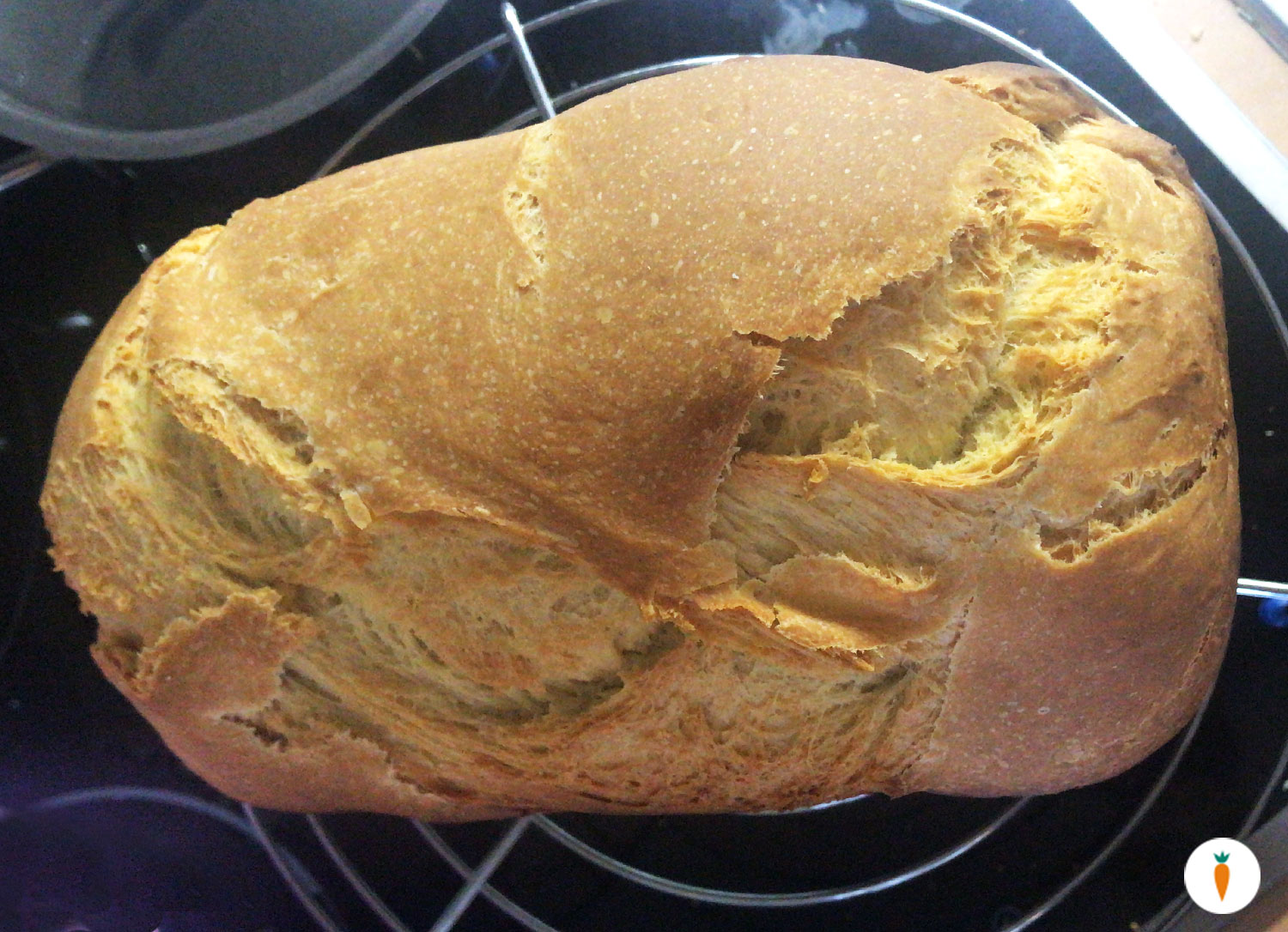 Pane misto semola di grano duro con la macchina del pane