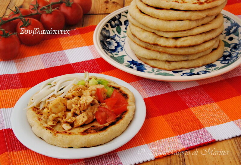 Pane pita al lievito madre