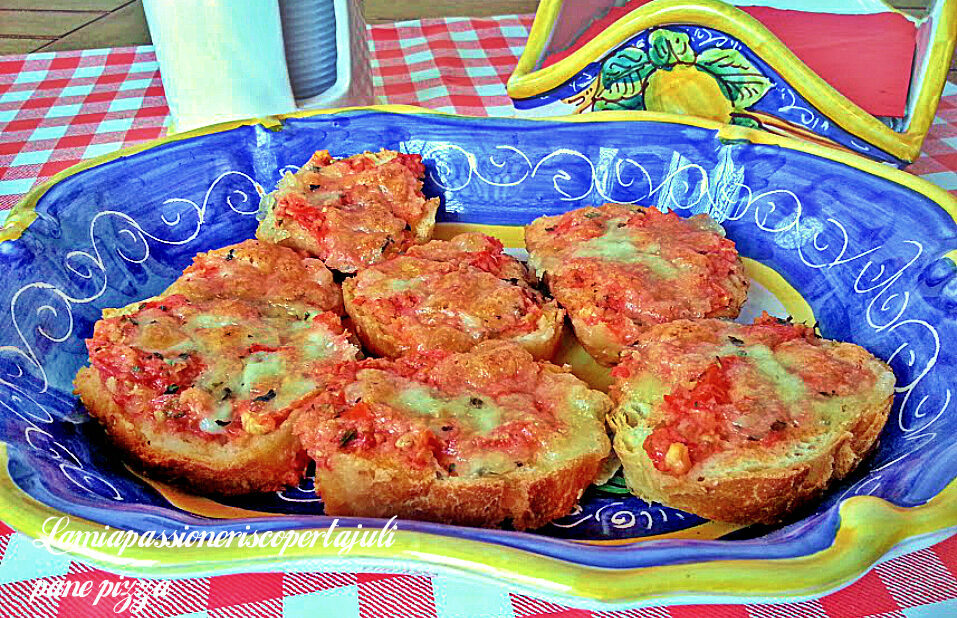 Pane pizza, mozzarella, origano, pomodorier