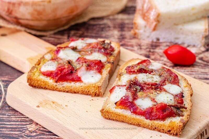 Pane pizza ricetta siciliana gustosa
