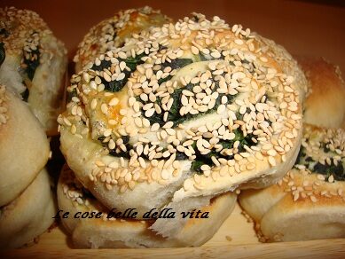 Pane travestito da girella con gli spinaci