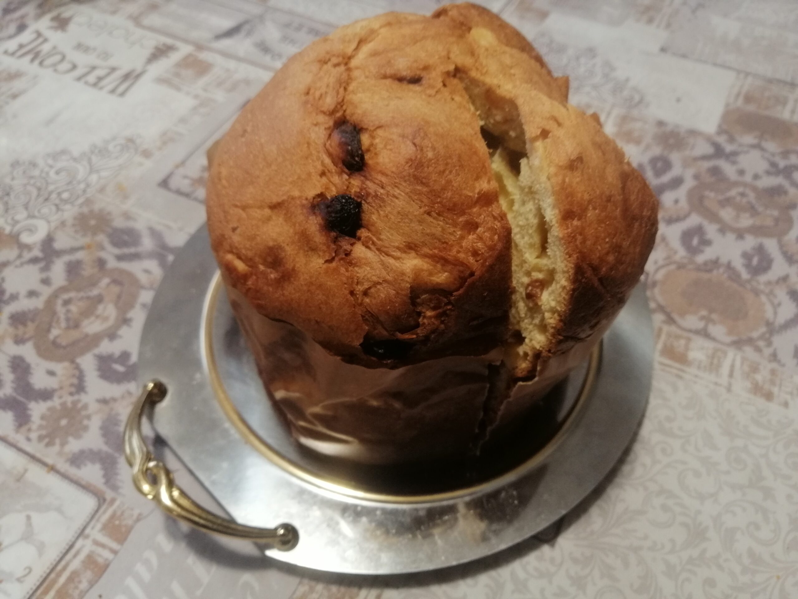 Panettone casalingo senza canditi