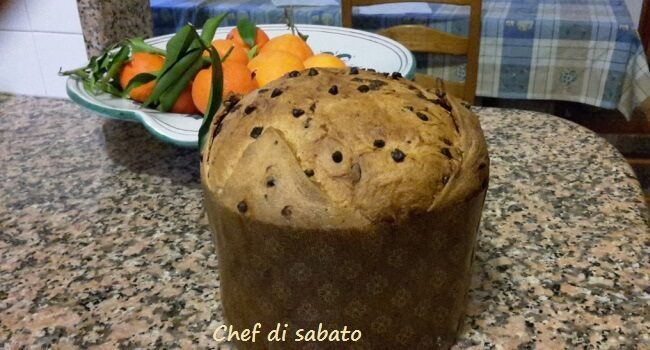 Panettone con gocciole di cioccolato