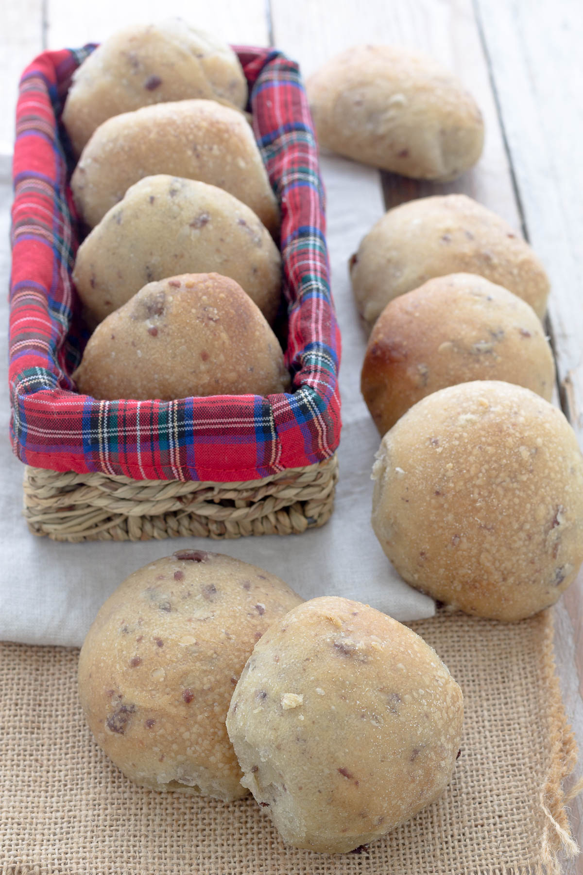 Panini alle olive nere