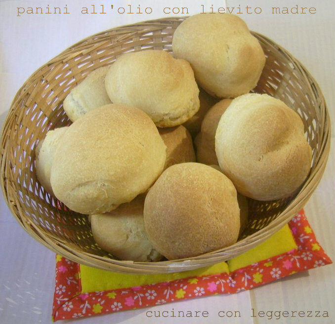 Panini all’olio con lievito madre