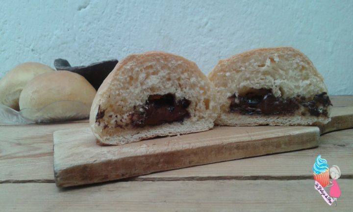 Panini con cuore al cioccolato