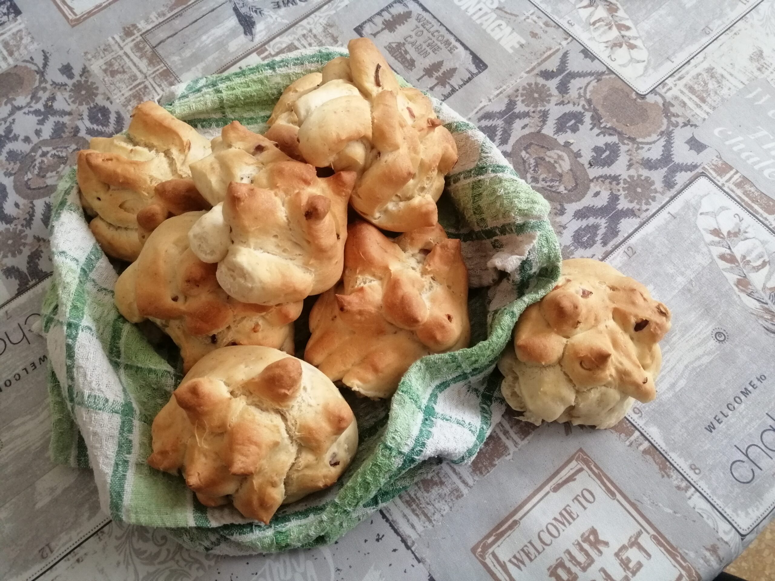 Panini conditi alla cipolla