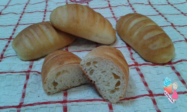 Panini dolci al latte con lievito madre
