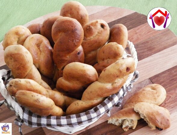 Panini dolci con l’uvetta