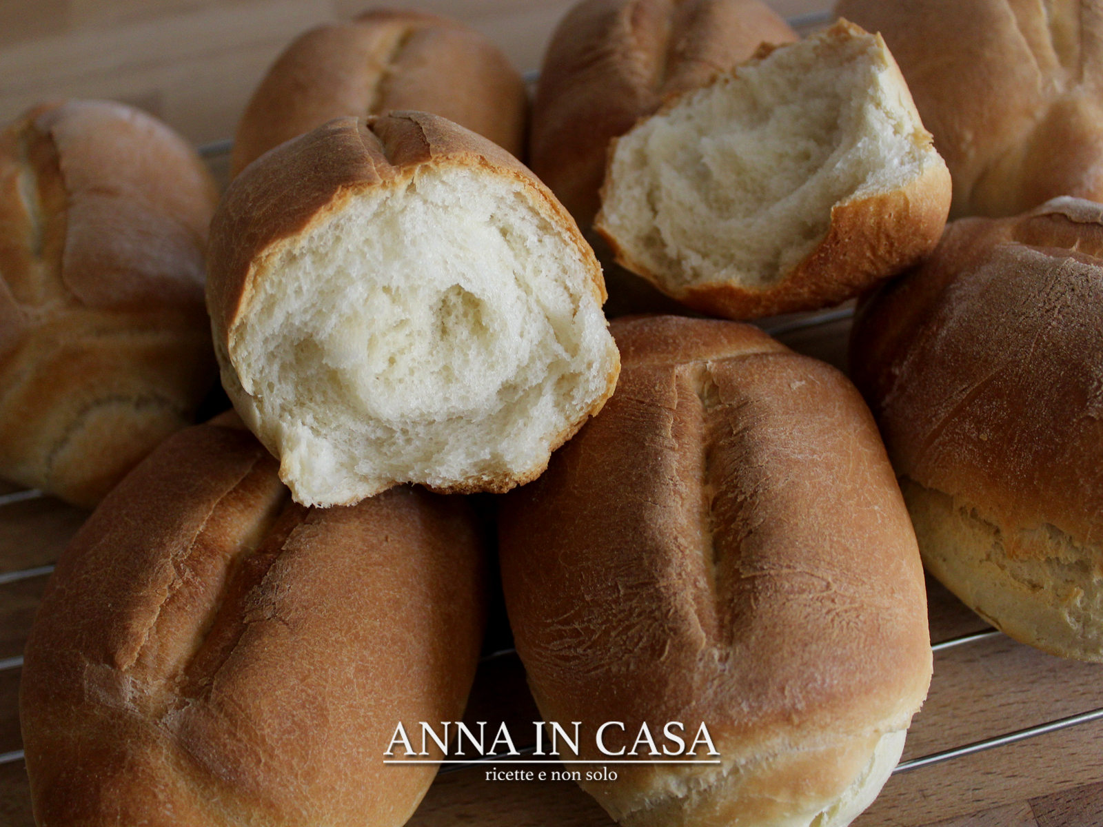 Panini soffici all'olio - ricetta di G. Bonci -