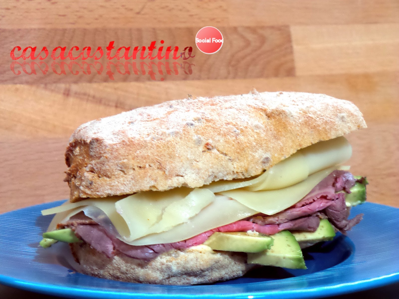 Panino a modo mio con roast beef ed avocado