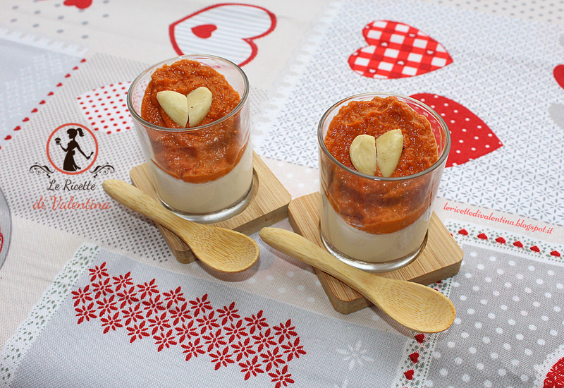 Panna cotta al grana padano con pesto di pomodorini e mandorle, per un tête-à-tête romantico a san valentino