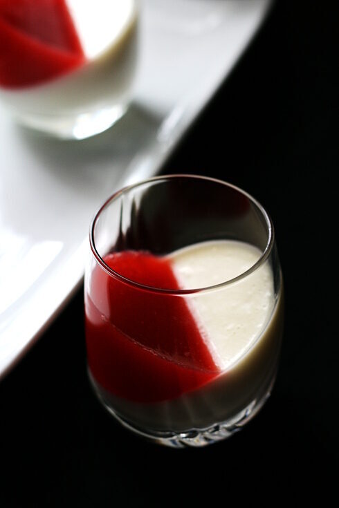 Panna cotta fragola e vaniglia