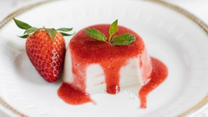 Panna cotta vegan senza gelatina