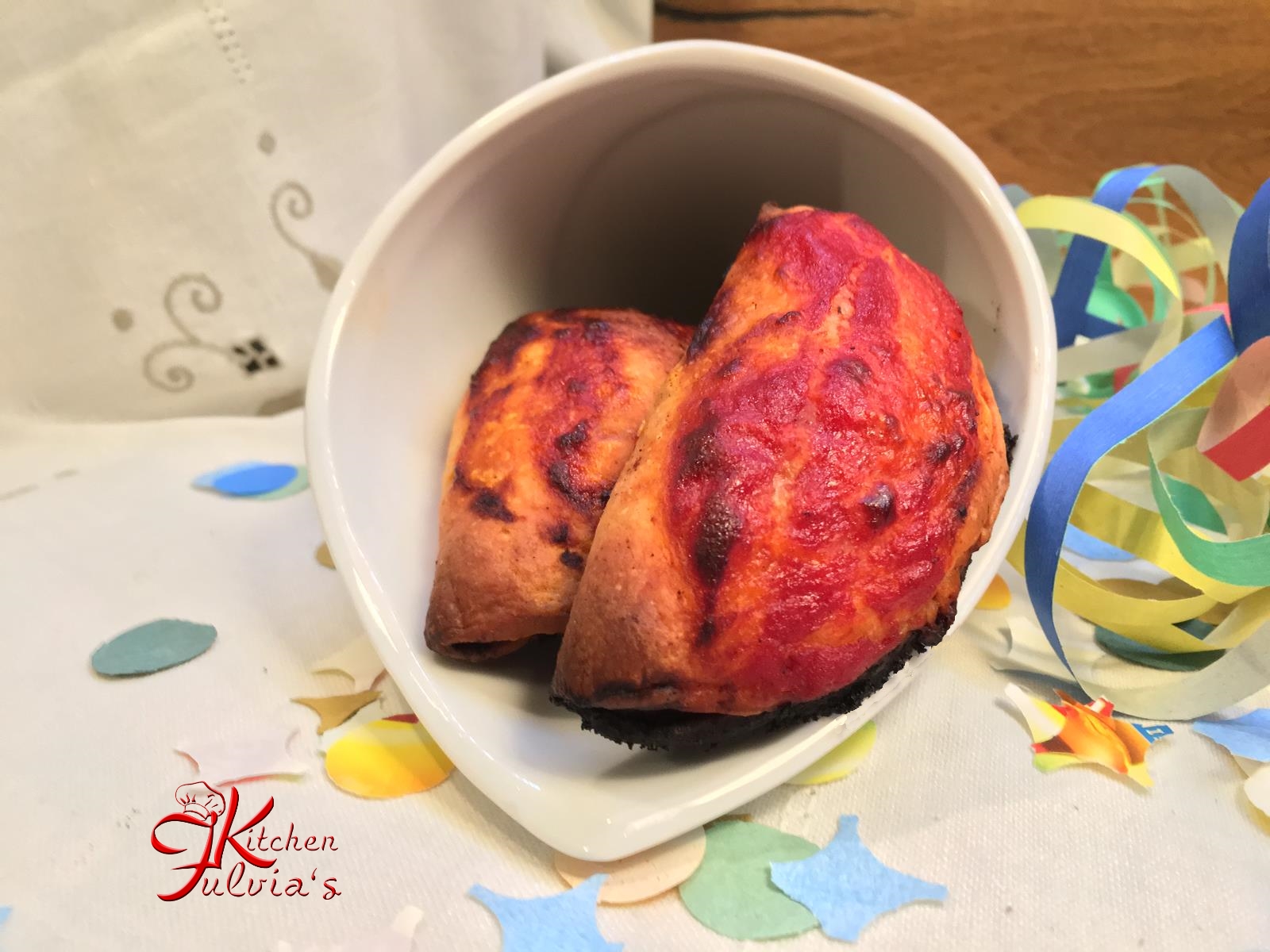 Panzerotti al forno con LM ripieni di tonno e acciughe