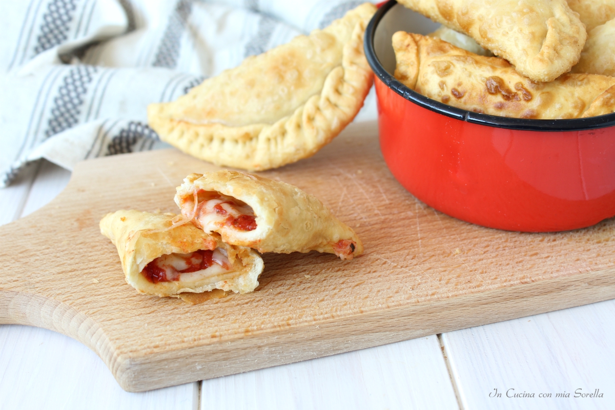 Panzerotti fritti senza lievito