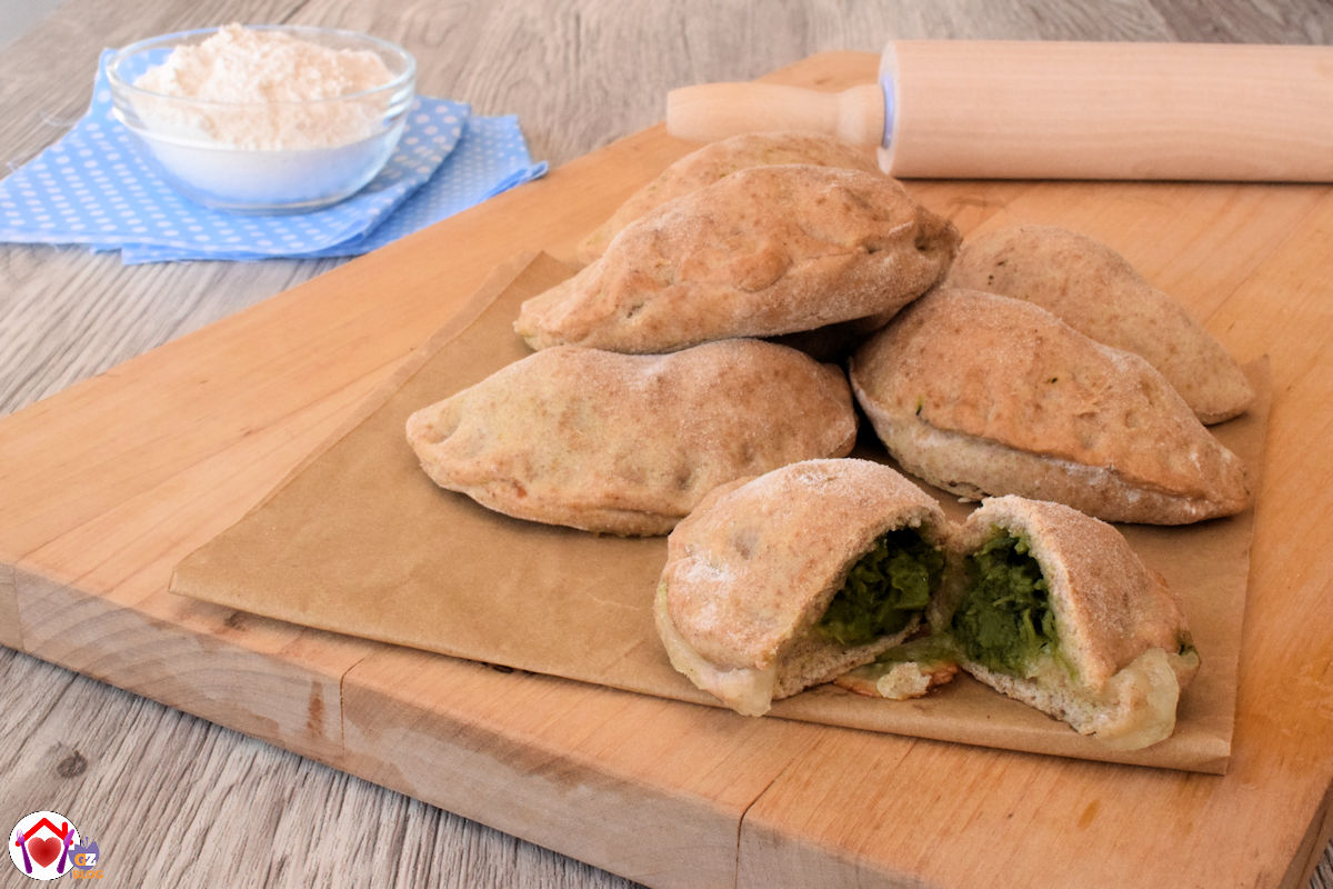 Panzerotti ripieni di cime di rapa