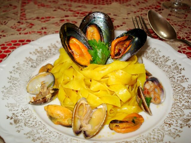 Pappardelle alla pescatora (per 4)