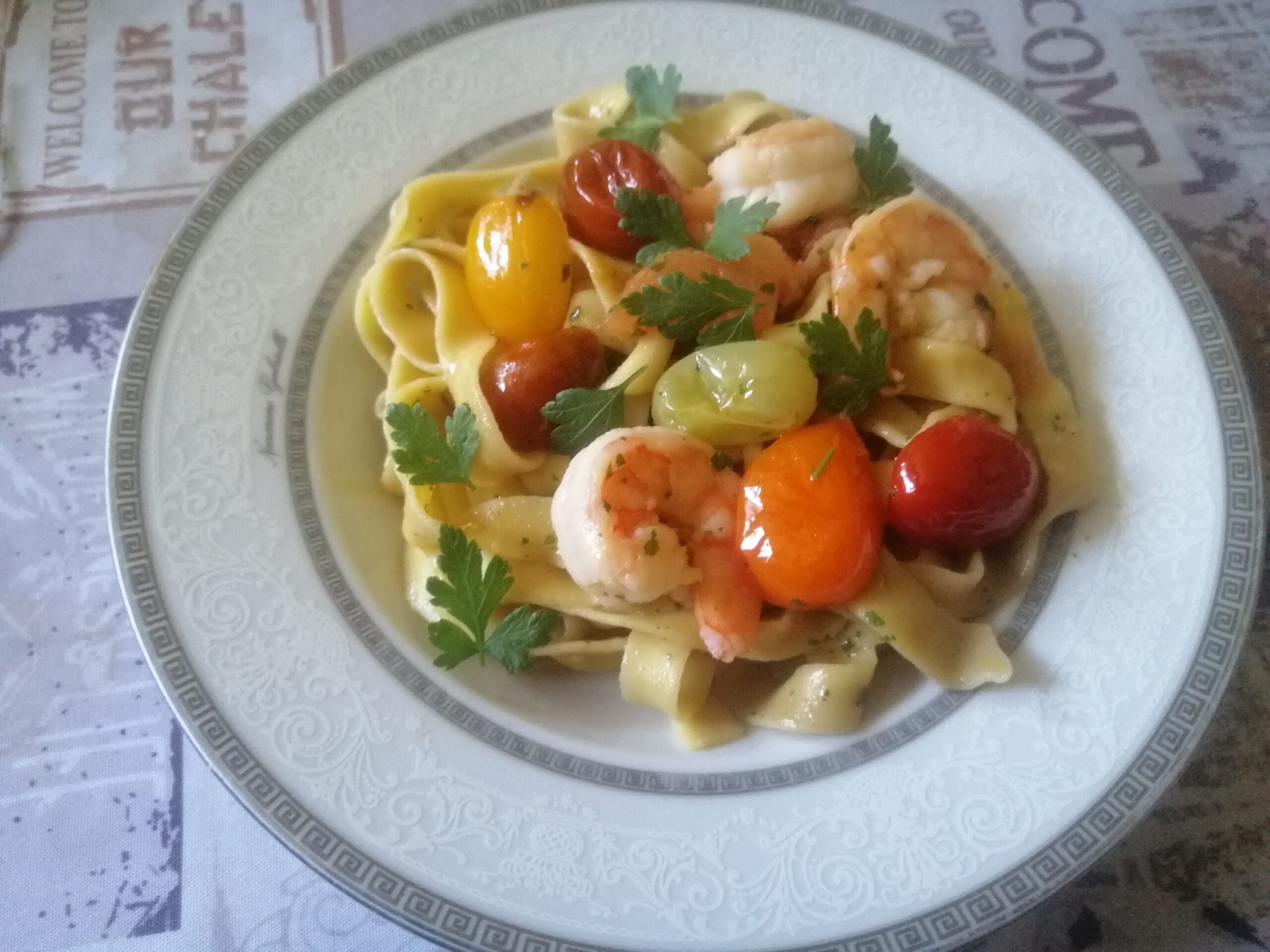 Pappardelle con datterini e mazzancolle