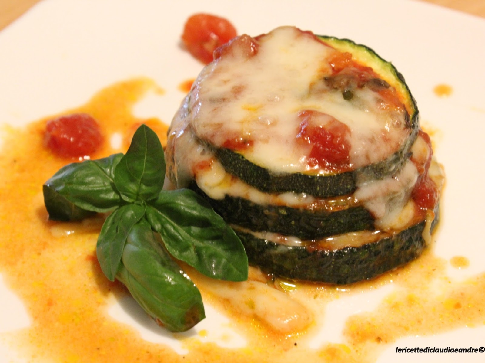 Parmigiana di zucchine con provola e parmigiano