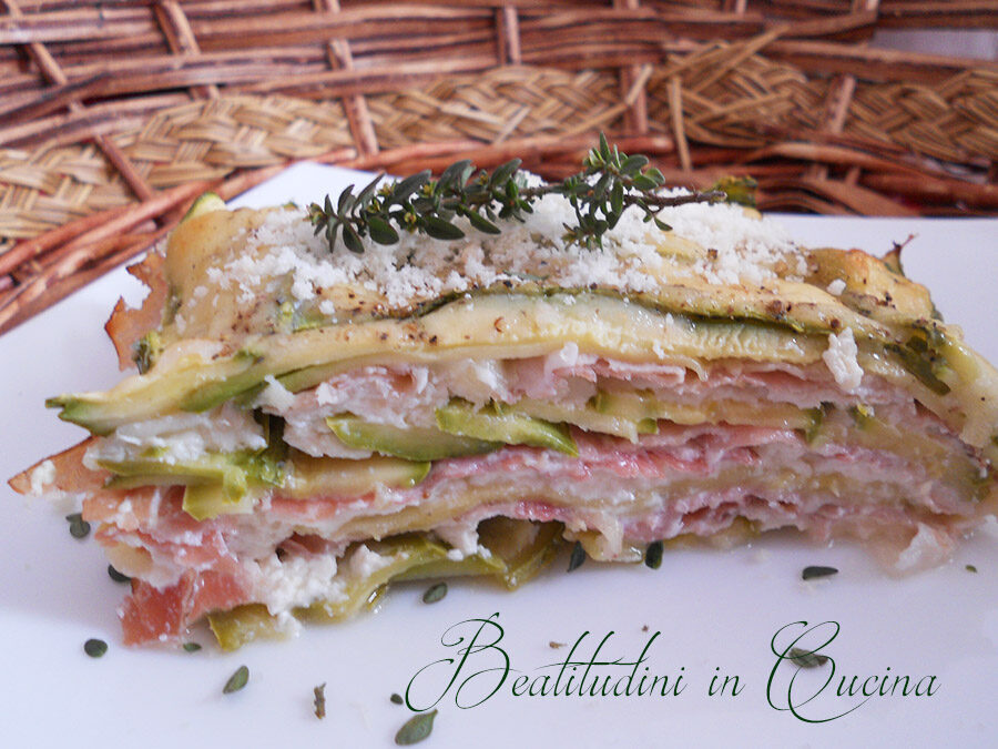 Parmigiana light di zucchine e speck