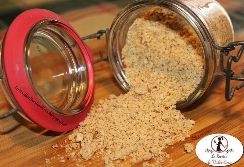 Parmigiano di nocciole e mandorle veg