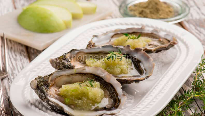 Passione in cucina: ostriche con granita di mela e tè