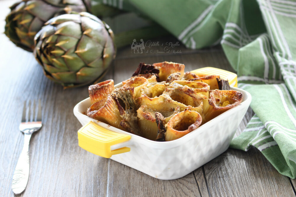 Pasta a forno con carciofi e prosciutto