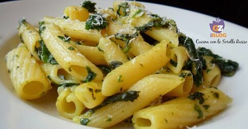 Pasta agli spinaci e cipolla