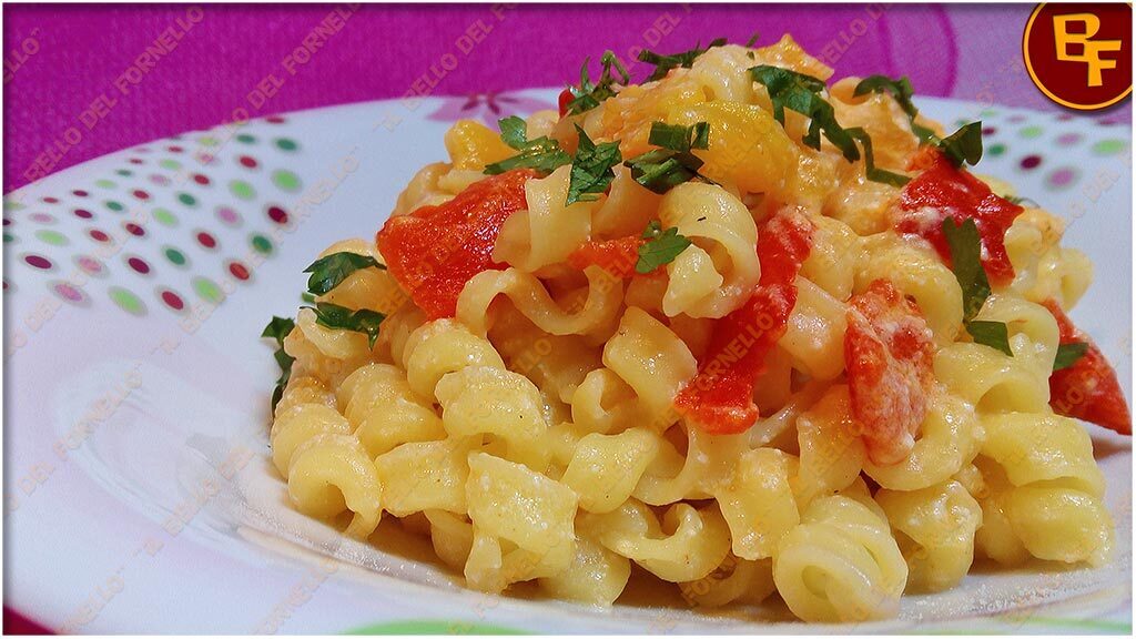 Pasta agrodolce con peperoni e miele