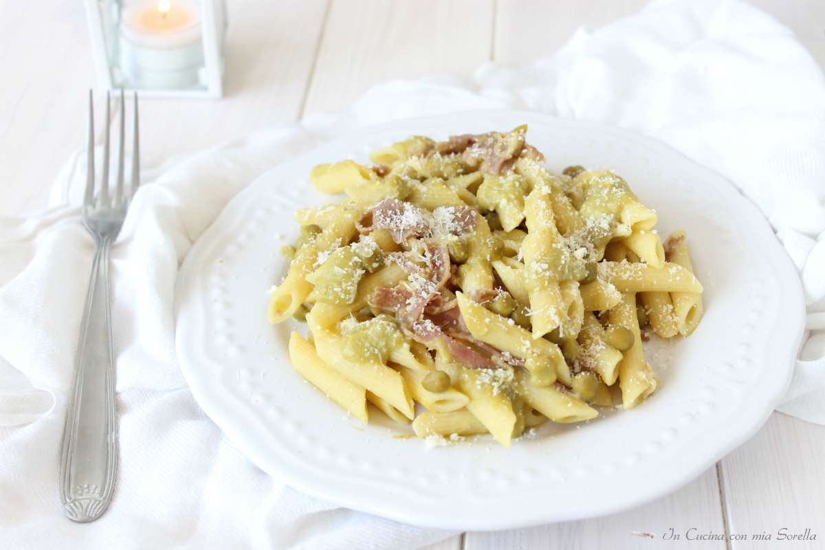 Pasta ai piselli e speck