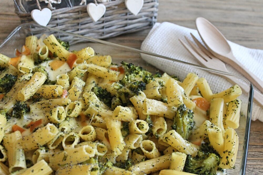 Pasta al forno broccoli e scamorza affumicata