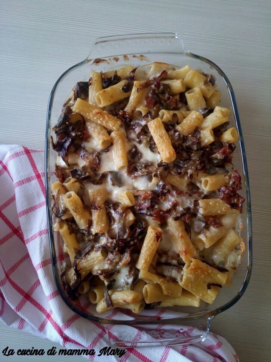 Pasta al forno con carciofi e speck