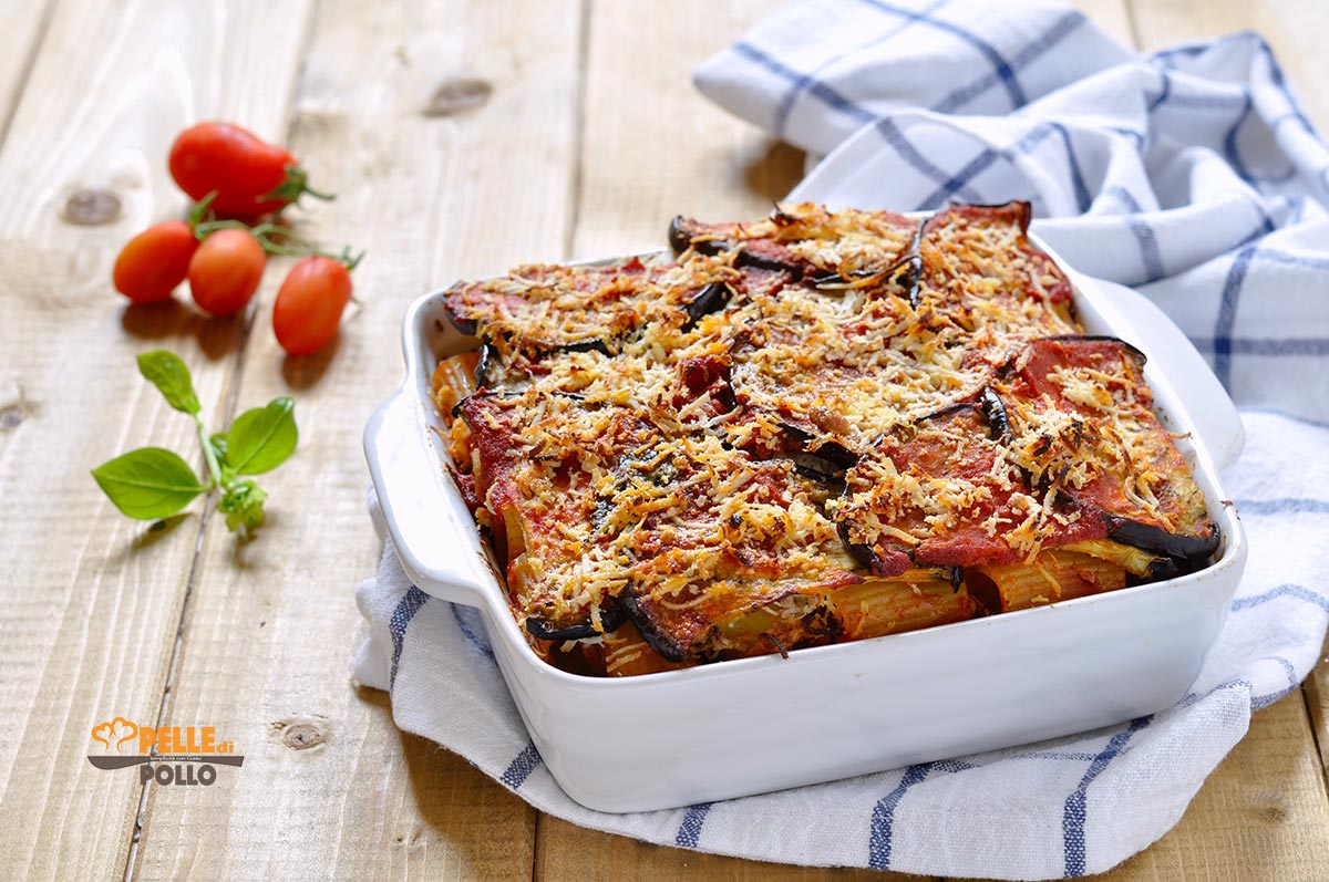 Pasta al forno con melanzane e ricotta salata