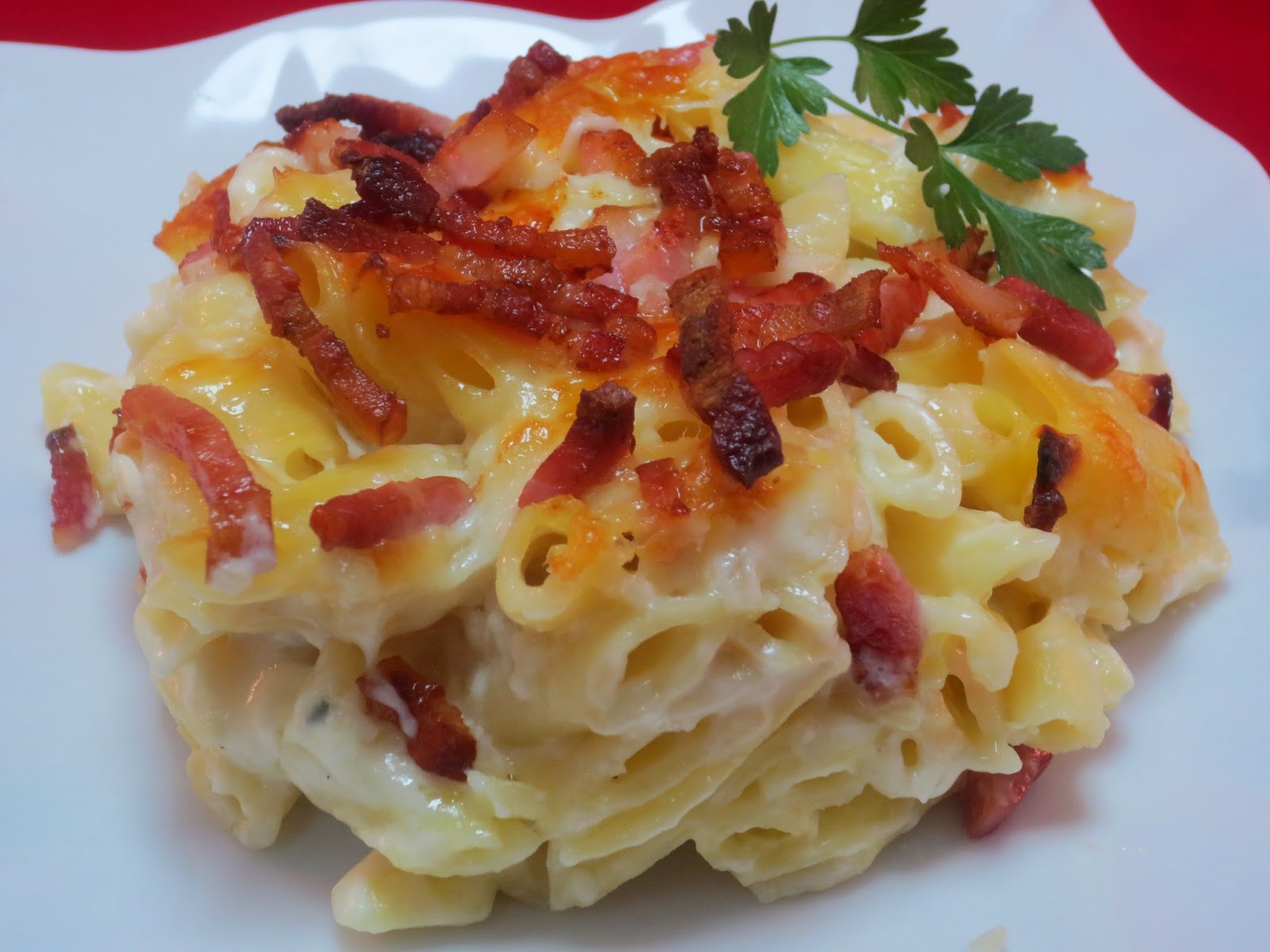 Pasta al forno con panna e pancetta