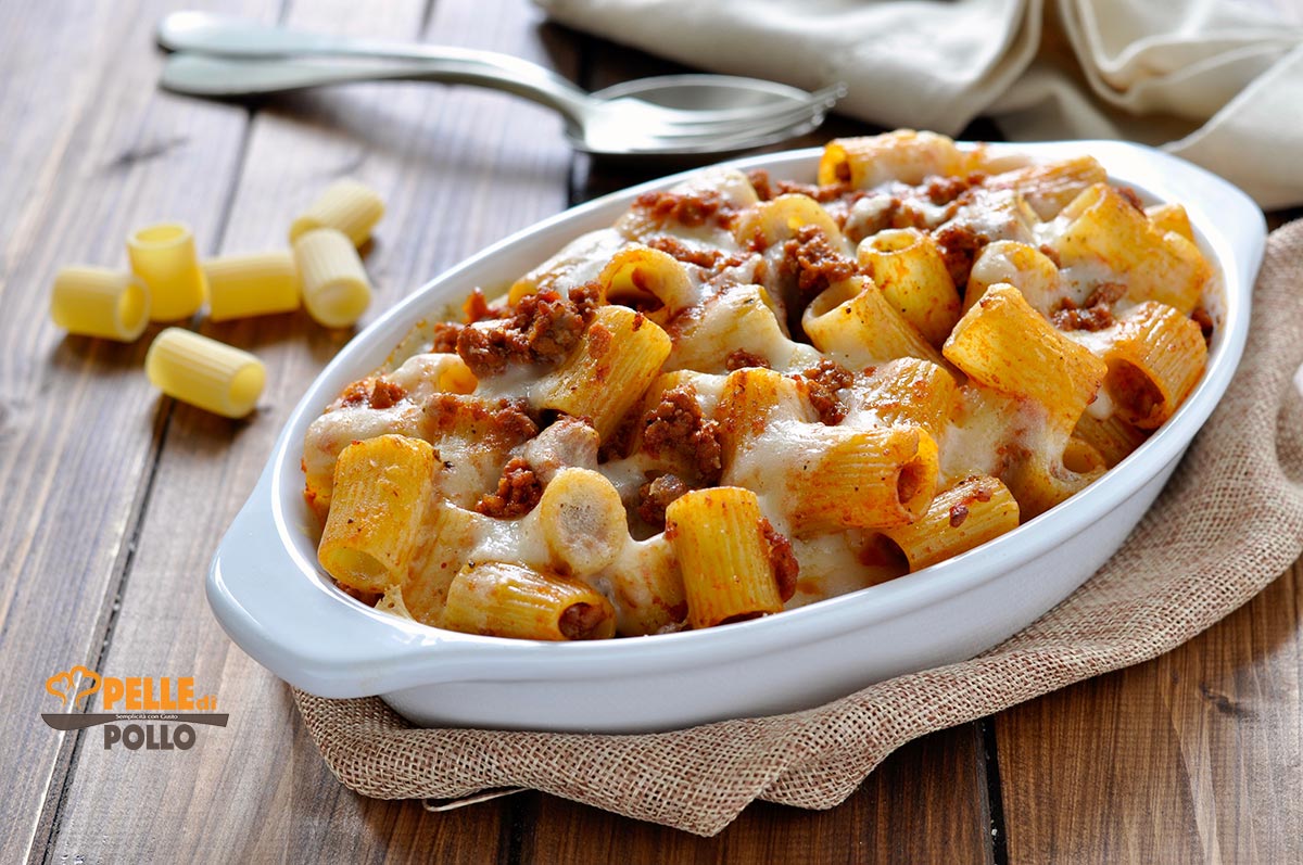 Pasta al forno con ragù e besciamella