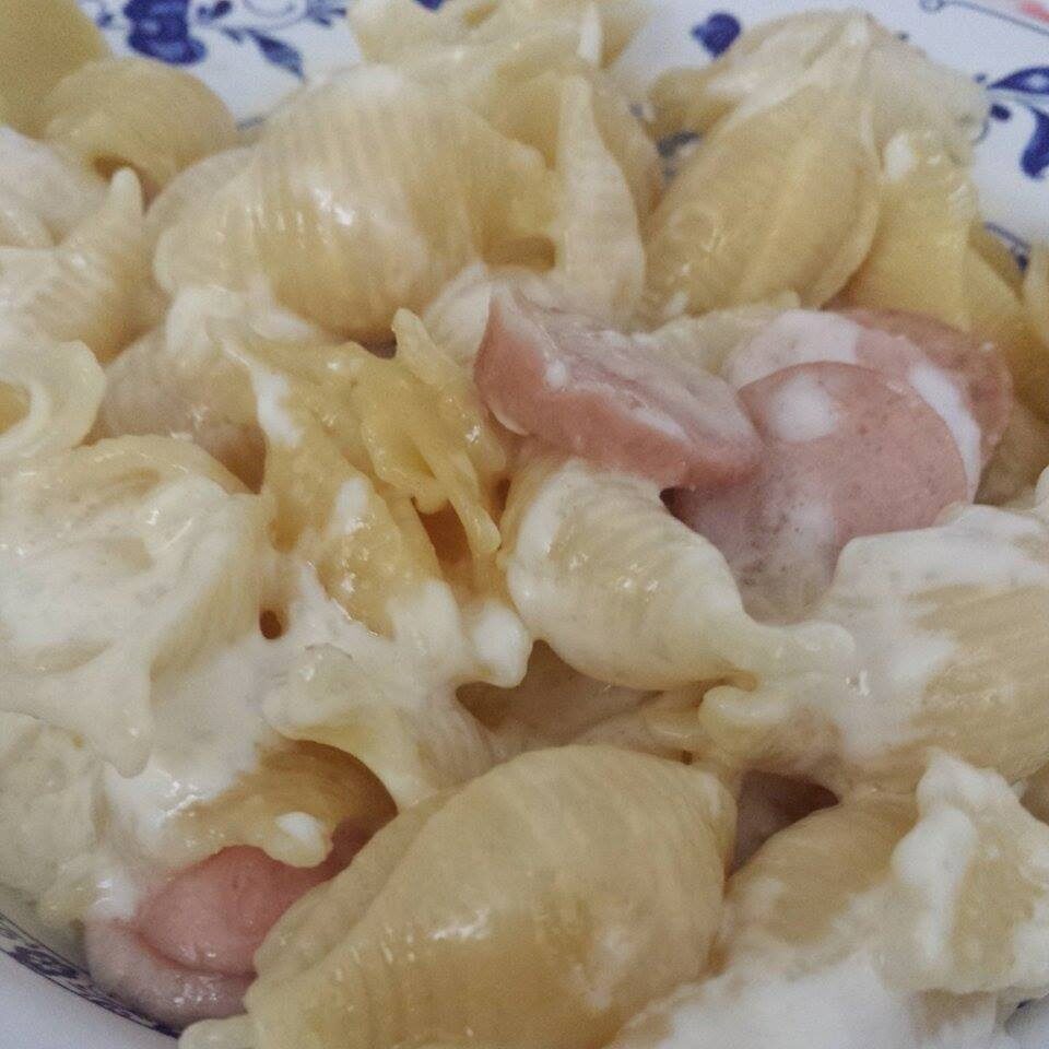 Pasta al forno con wurstel e formaggi