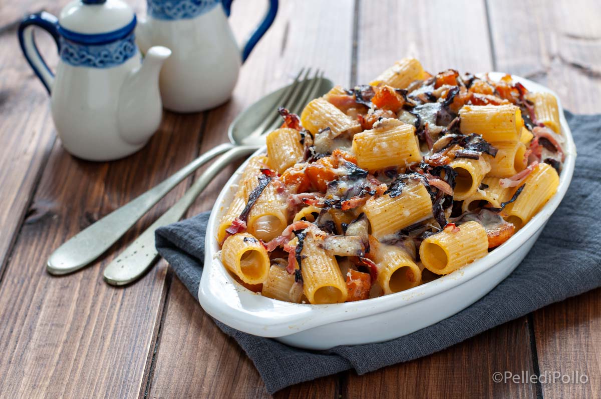 Pasta al forno con zucca e radicchio